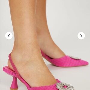 Elegant Pink Women's Heels with Rhinestone Embellishment